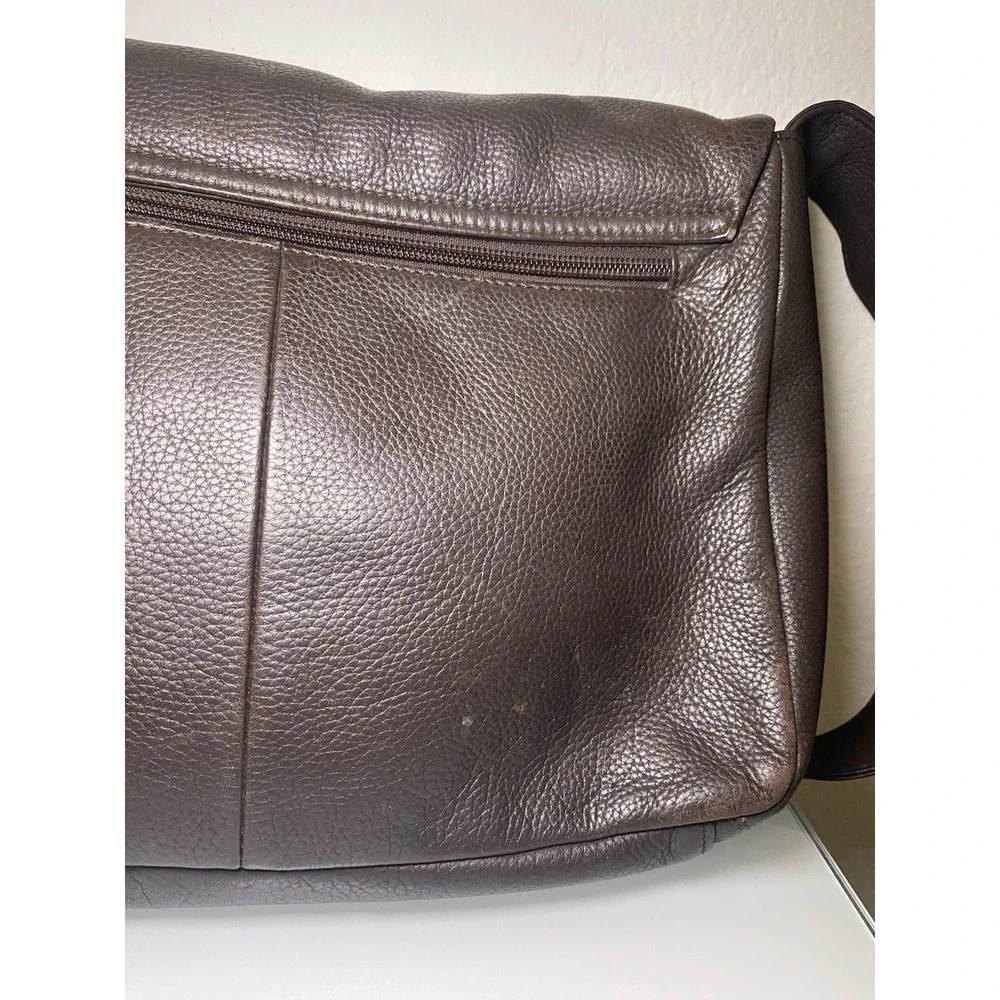 The Sak Crossbody Bag Brown Leather Satchel Flap Inside Pockets Divider Used